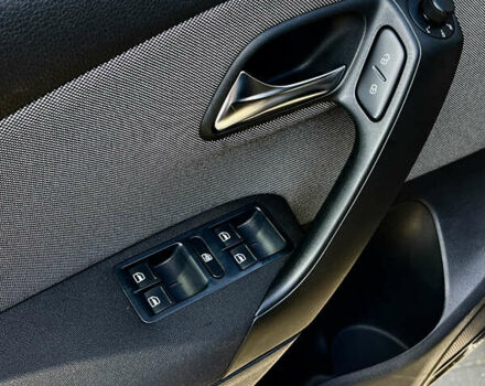 Черный Фольксваген Поло, объемом двигателя 1.39 л и пробегом 174 тыс. км за 9000 $, фото 13 на Automoto.ua