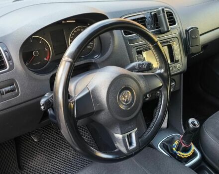 Черный Фольксваген Поло, объемом двигателя 1.2 л и пробегом 272 тыс. км за 6300 $, фото 13 на Automoto.ua