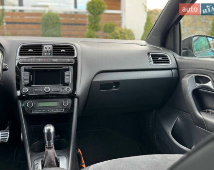 Черный Фольксваген Поло, объемом двигателя 1.4 л и пробегом 217 тыс. км за 9650 $, фото 74 на Automoto.ua