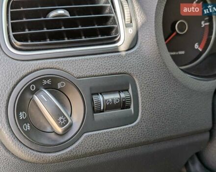 Черный Фольксваген Поло, объемом двигателя 1.6 л и пробегом 126 тыс. км за 8000 $, фото 12 на Automoto.ua