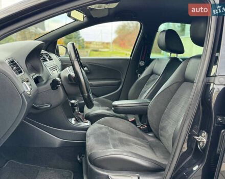 Черный Фольксваген Поло, объемом двигателя 1.4 л и пробегом 217 тыс. км за 9650 $, фото 37 на Automoto.ua