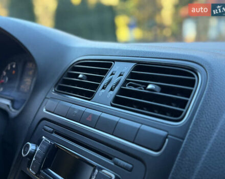 Черный Фольксваген Поло, объемом двигателя 1.39 л и пробегом 143 тыс. км за 7850 $, фото 25 на Automoto.ua