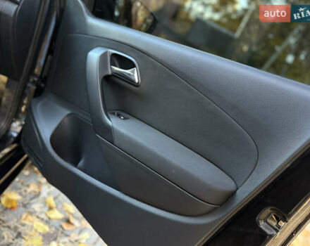 Черный Фольксваген Поло, объемом двигателя 1.39 л и пробегом 143 тыс. км за 7850 $, фото 47 на Automoto.ua