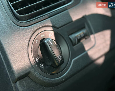 Черный Фольксваген Поло, объемом двигателя 1.39 л и пробегом 143 тыс. км за 7850 $, фото 33 на Automoto.ua