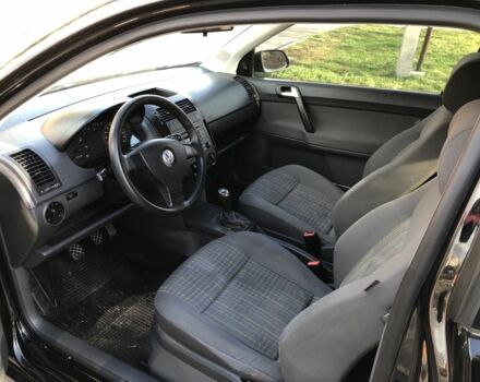 Черный Фольксваген Поло, объемом двигателя 1.4 л и пробегом 260 тыс. км за 3850 $, фото 9 на Automoto.ua