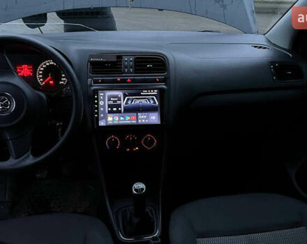 Черный Фольксваген Поло, объемом двигателя 1.6 л и пробегом 200 тыс. км за 6300 $, фото 11 на Automoto.ua