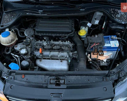 Черный Фольксваген Поло, объемом двигателя 1.6 л и пробегом 200 тыс. км за 6300 $, фото 12 на Automoto.ua