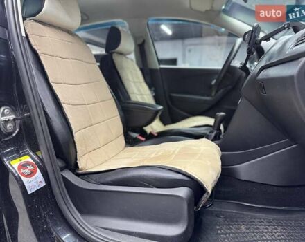 Черный Фольксваген Поло, объемом двигателя 1.6 л и пробегом 226 тыс. км за 7500 $, фото 14 на Automoto.ua