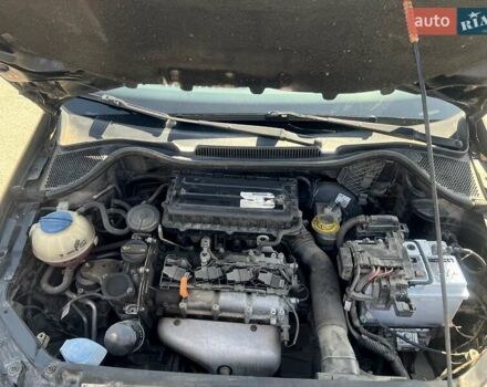 Черный Фольксваген Поло, объемом двигателя 1.6 л и пробегом 200 тыс. км за 7500 $, фото 5 на Automoto.ua