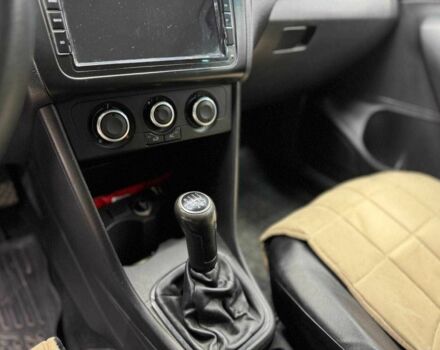 Черный Фольксваген Поло, объемом двигателя 1.6 л и пробегом 226 тыс. км за 7500 $, фото 9 на Automoto.ua