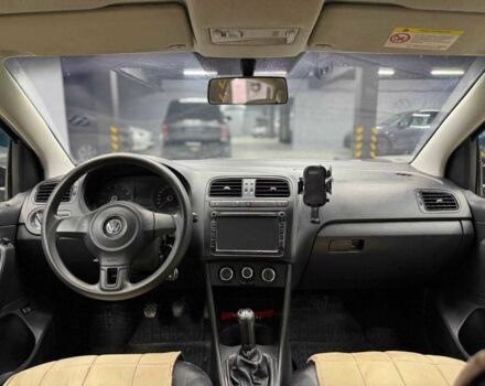 Черный Фольксваген Поло, объемом двигателя 1.6 л и пробегом 226 тыс. км за 7500 $, фото 12 на Automoto.ua