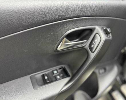 Черный Фольксваген Поло, объемом двигателя 1.6 л и пробегом 226 тыс. км за 7500 $, фото 6 на Automoto.ua