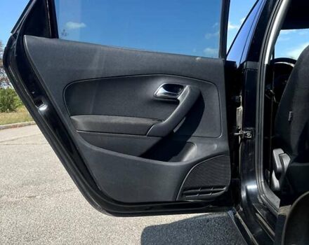 Черный Фольксваген Поло, объемом двигателя 1.6 л и пробегом 200 тыс. км за 7500 $, фото 34 на Automoto.ua