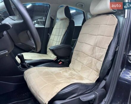 Черный Фольксваген Поло, объемом двигателя 1.6 л и пробегом 226 тыс. км за 7500 $, фото 8 на Automoto.ua