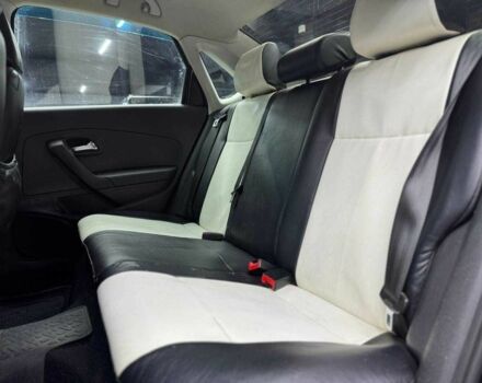 Черный Фольксваген Поло, объемом двигателя 1.6 л и пробегом 226 тыс. км за 7500 $, фото 10 на Automoto.ua