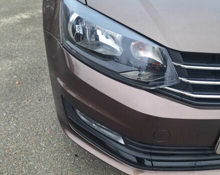 Чорний Фольксваген Поло, об'ємом двигуна 1.2 л та пробігом 68 тис. км за 10000 $, фото 4 на Automoto.ua