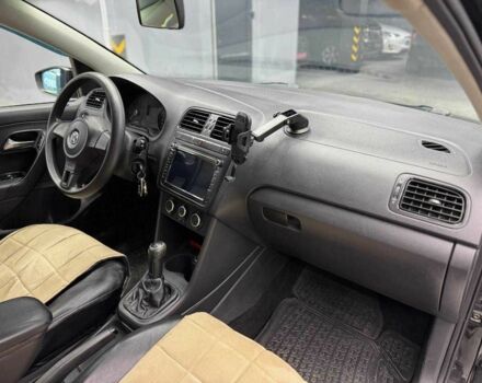 Черный Фольксваген Поло, объемом двигателя 1.6 л и пробегом 226 тыс. км за 7500 $, фото 15 на Automoto.ua