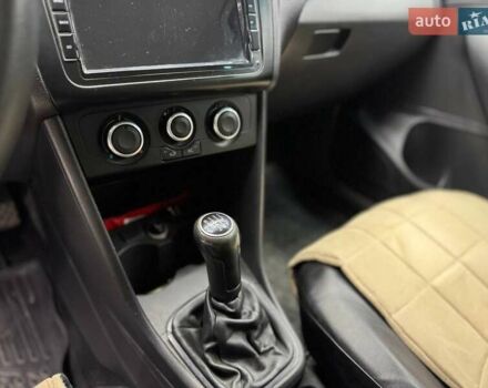 Черный Фольксваген Поло, объемом двигателя 1.6 л и пробегом 226 тыс. км за 7500 $, фото 9 на Automoto.ua