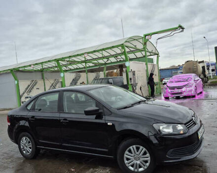 Черный Фольксваген Поло, объемом двигателя 1.6 л и пробегом 181 тыс. км за 6600 $, фото 4 на Automoto.ua