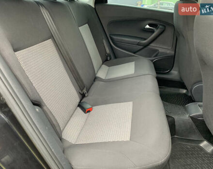 Черный Фольксваген Поло, объемом двигателя 1.6 л и пробегом 275 тыс. км за 5900 $, фото 15 на Automoto.ua