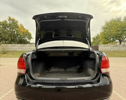 Черный Фольксваген Поло, объемом двигателя 1.6 л и пробегом 180 тыс. км за 5400 $, фото 11 на Automoto.ua