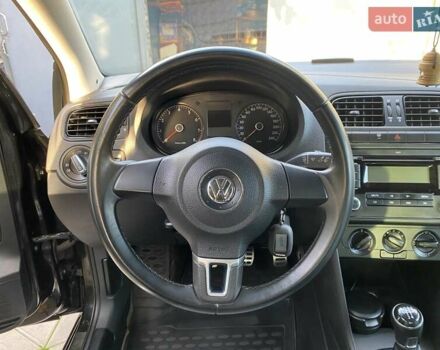 Черный Фольксваген Поло, объемом двигателя 1.6 л и пробегом 70 тыс. км за 8300 $, фото 3 на Automoto.ua