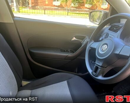 Черный Фольксваген Поло, объемом двигателя 1.6 л и пробегом 218 тыс. км за 7555 $, фото 2 на Automoto.ua