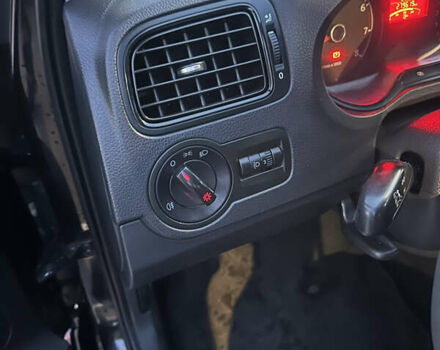 Чорний Фольксваген Поло, об'ємом двигуна 1.6 л та пробігом 270 тис. км за 6100 $, фото 6 на Automoto.ua