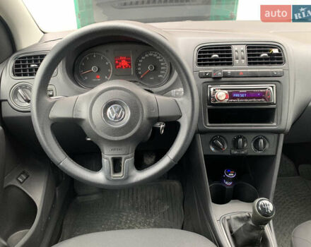 Черный Фольксваген Поло, объемом двигателя 1.6 л и пробегом 275 тыс. км за 5900 $, фото 11 на Automoto.ua