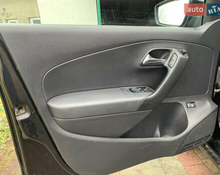 Черный Фольксваген Поло, объемом двигателя 1.6 л и пробегом 275 тыс. км за 5900 $, фото 16 на Automoto.ua