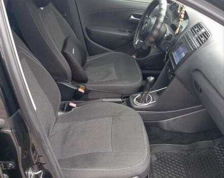 Черный Фольксваген Поло, объемом двигателя 1.6 л и пробегом 253 тыс. км за 6000 $, фото 4 на Automoto.ua