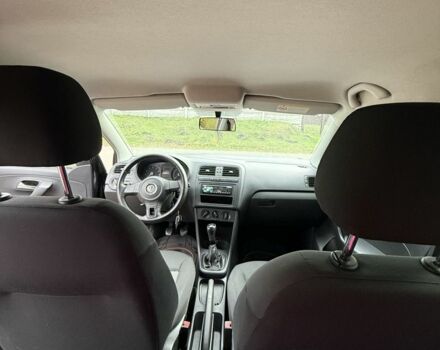 Черный Фольксваген Поло, объемом двигателя 1.6 л и пробегом 180 тыс. км за 5400 $, фото 7 на Automoto.ua