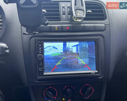 Черный Фольксваген Поло, объемом двигателя 1.6 л и пробегом 153 тыс. км за 6500 $, фото 4 на Automoto.ua