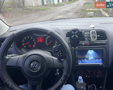 Черный Фольксваген Поло, объемом двигателя 1.6 л и пробегом 153 тыс. км за 6500 $, фото 2 на Automoto.ua