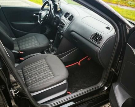 Черный Фольксваген Поло, объемом двигателя 1.4 л и пробегом 126 тыс. км за 8300 $, фото 14 на Automoto.ua