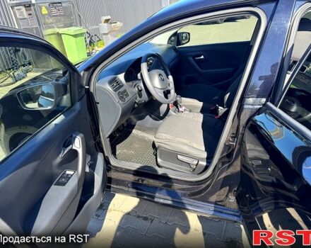 Черный Фольксваген Поло, объемом двигателя 1.6 л и пробегом 113 тыс. км за 10500 $, фото 3 на Automoto.ua