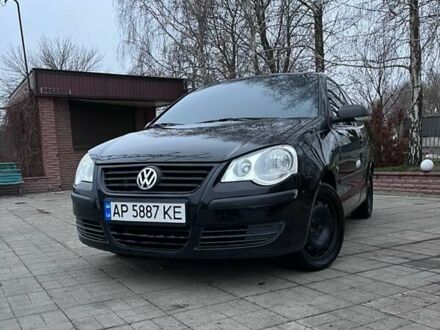 Черный Фольксваген Поло, объемом двигателя 1.2 л и пробегом 217 тыс. км за 3500 $, фото 1 на Automoto.ua