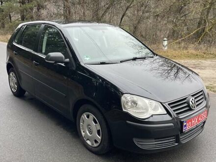 Черный Фольксваген Поло, объемом двигателя 1.4 л и пробегом 200 тыс. км за 4700 $, фото 1 на Automoto.ua