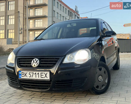 Черный Фольксваген Поло, объемом двигателя 1.4 л и пробегом 159 тыс. км за 4599 $, фото 1 на Automoto.ua