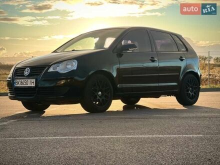 Чорний Фольксваген Поло, об'ємом двигуна 1.4 л та пробігом 256 тис. км за 4000 $, фото 1 на Automoto.ua
