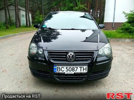 Черный Фольксваген Поло, объемом двигателя 1.4 л и пробегом 230 тыс. км за 4400 $, фото 1 на Automoto.ua