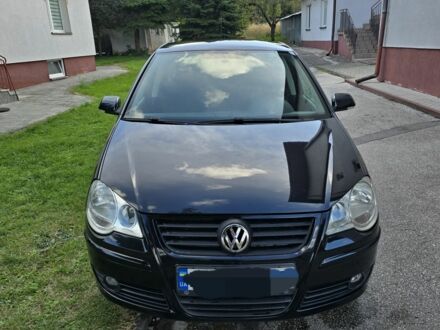 Черный Фольксваген Поло, объемом двигателя 1.6 л и пробегом 240 тыс. км за 5300 $, фото 1 на Automoto.ua