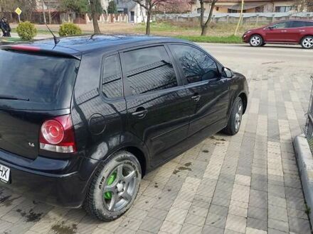 Фольксваген Поло 2008 в Ужгороде на Automoto.ua Черный Фольксваген Поло, объемом двигателя 1.4 л и пробегом 228 тыс. км за 4999 $, фото 1 на Automoto.ua