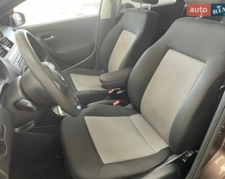 Коричневий Фольксваген Поло, об'ємом двигуна 1.39 л та пробігом 154 тис. км за 8490 $, фото 28 на Automoto.ua