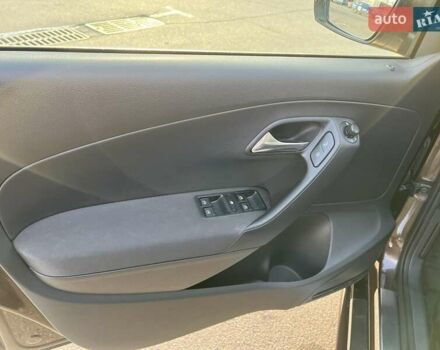 Коричневый Фольксваген Поло, объемом двигателя 1.39 л и пробегом 122 тыс. км за 9500 $, фото 18 на Automoto.ua