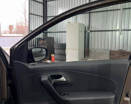 Коричневый Фольксваген Поло, объемом двигателя 1.57 л и пробегом 247 тыс. км за 8600 $, фото 17 на Automoto.ua