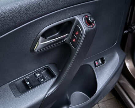 Коричневый Фольксваген Поло, объемом двигателя 1.6 л и пробегом 87 тыс. км за 11500 $, фото 17 на Automoto.ua