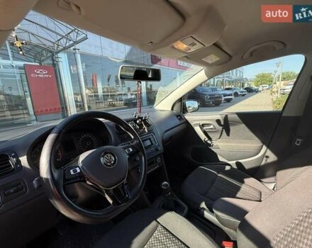 Коричневый Фольксваген Поло, объемом двигателя 1.39 л и пробегом 84 тыс. км за 10200 $, фото 9 на Automoto.ua