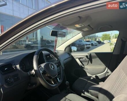 Коричневый Фольксваген Поло, объемом двигателя 1.39 л и пробегом 84 тыс. км за 10200 $, фото 2 на Automoto.ua