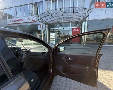 Коричневый Фольксваген Поло, объемом двигателя 1.39 л и пробегом 84 тыс. км за 10200 $, фото 20 на Automoto.ua